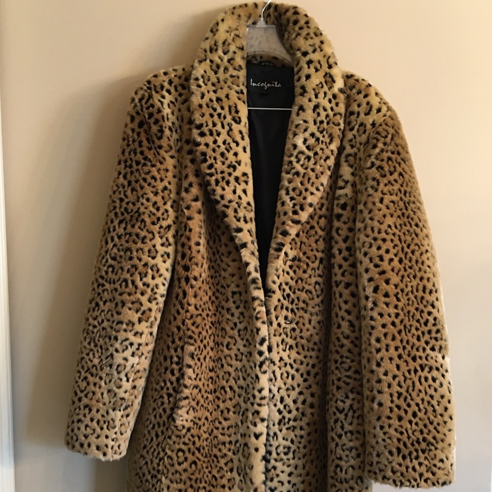 Incognito faux leopard fur